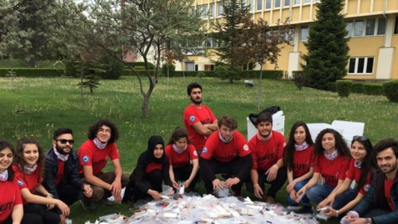 ÖSYM’nin sınavlarda verdiği kırtasiye malzemeleri köy okullarına gönderiliyor