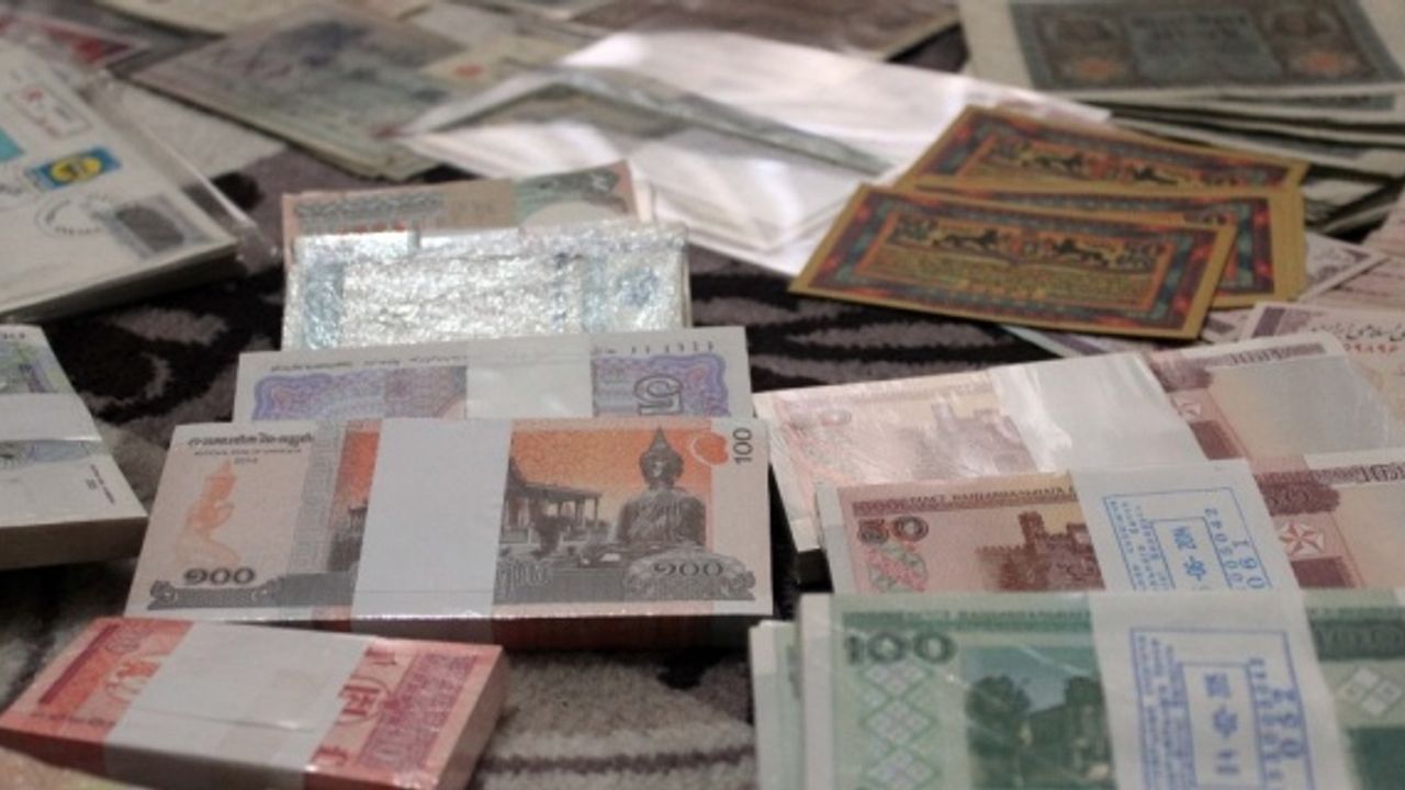 160 ülkeye ait 6 bin çeşit para biriktirdi