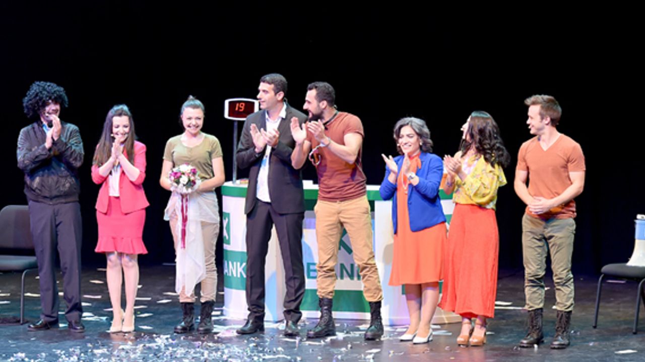 Zorlu Enerji Tiyatro Kulübü, “Saadet Hanım” oyununu Eskişehir’de sahneledi