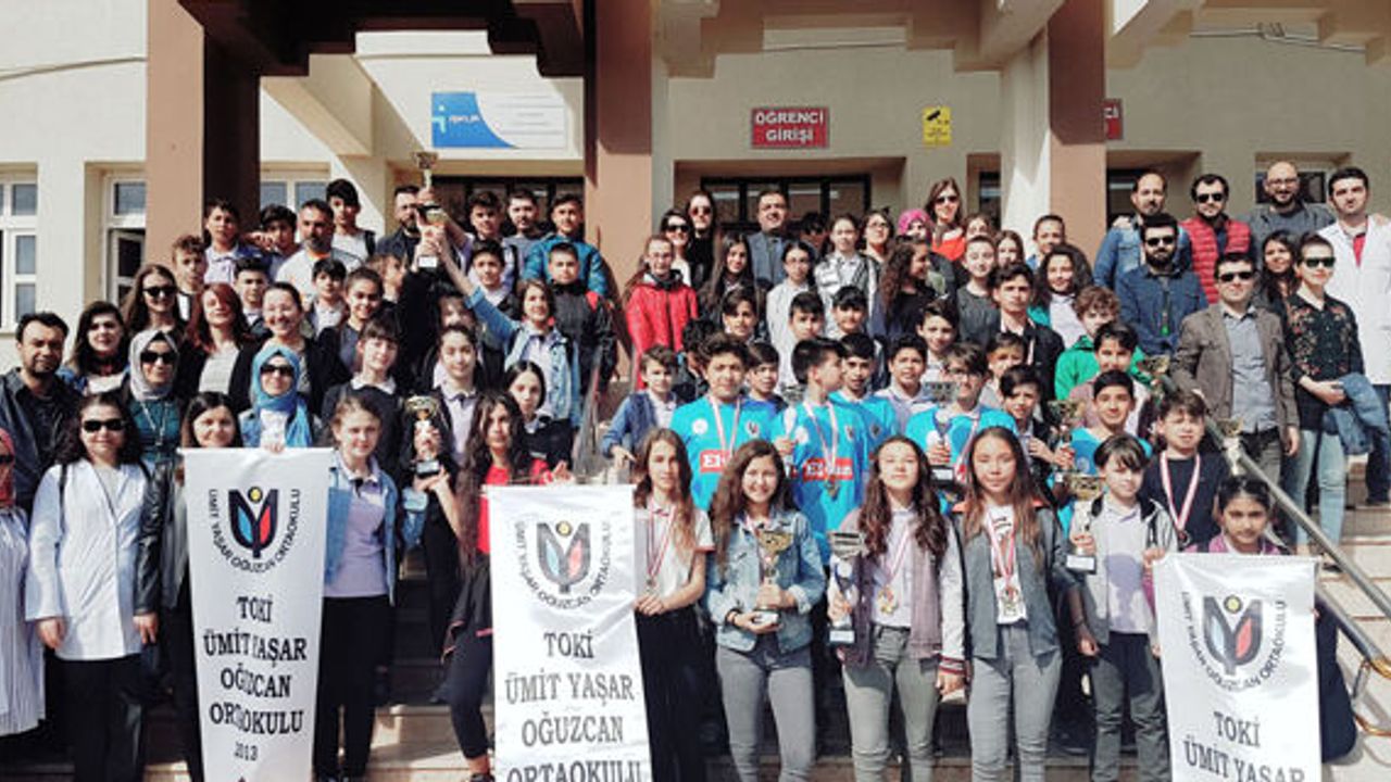 TOKİ Ümit Yaşar Oğuzcan Ortaokulu’nun spor başarısı