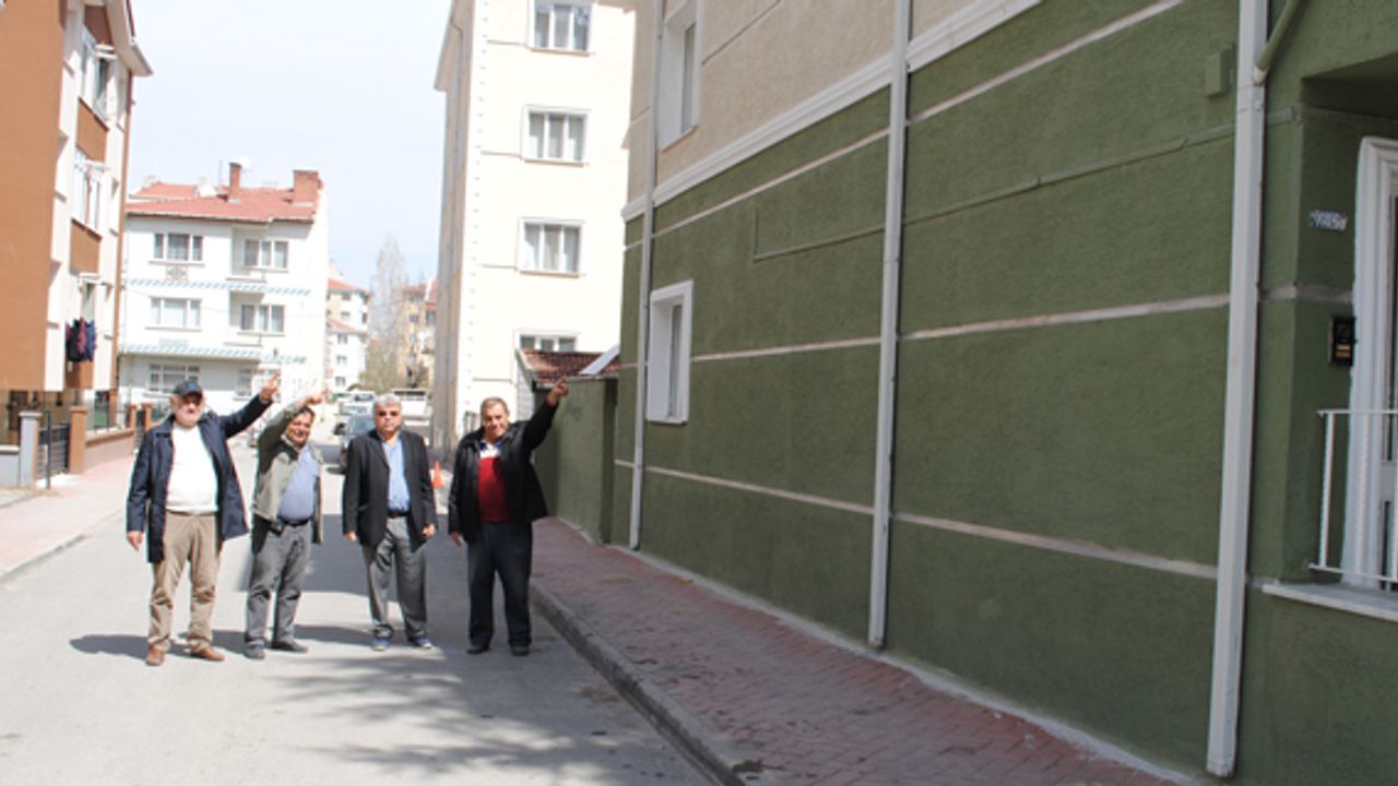 Elektrik direği olmayan sokak için çağrı