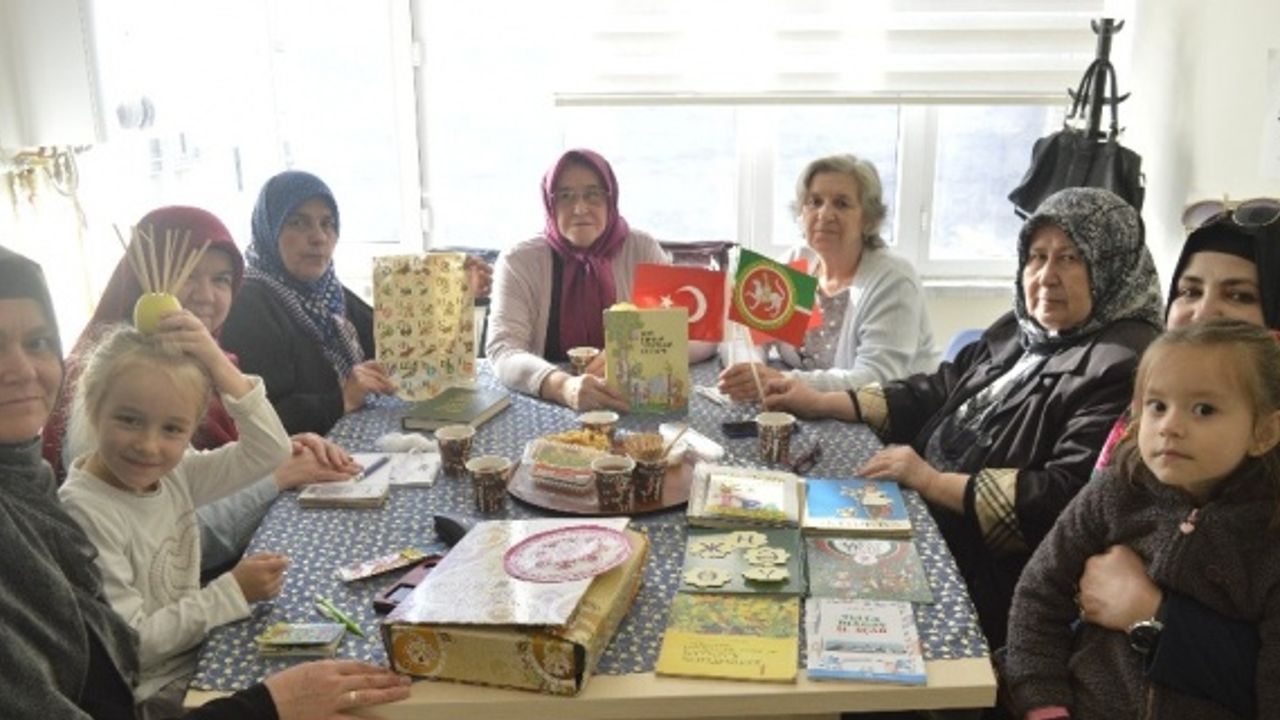Tatarlar geçmişi unutmamak için dil ve kültür kursu açtılar
