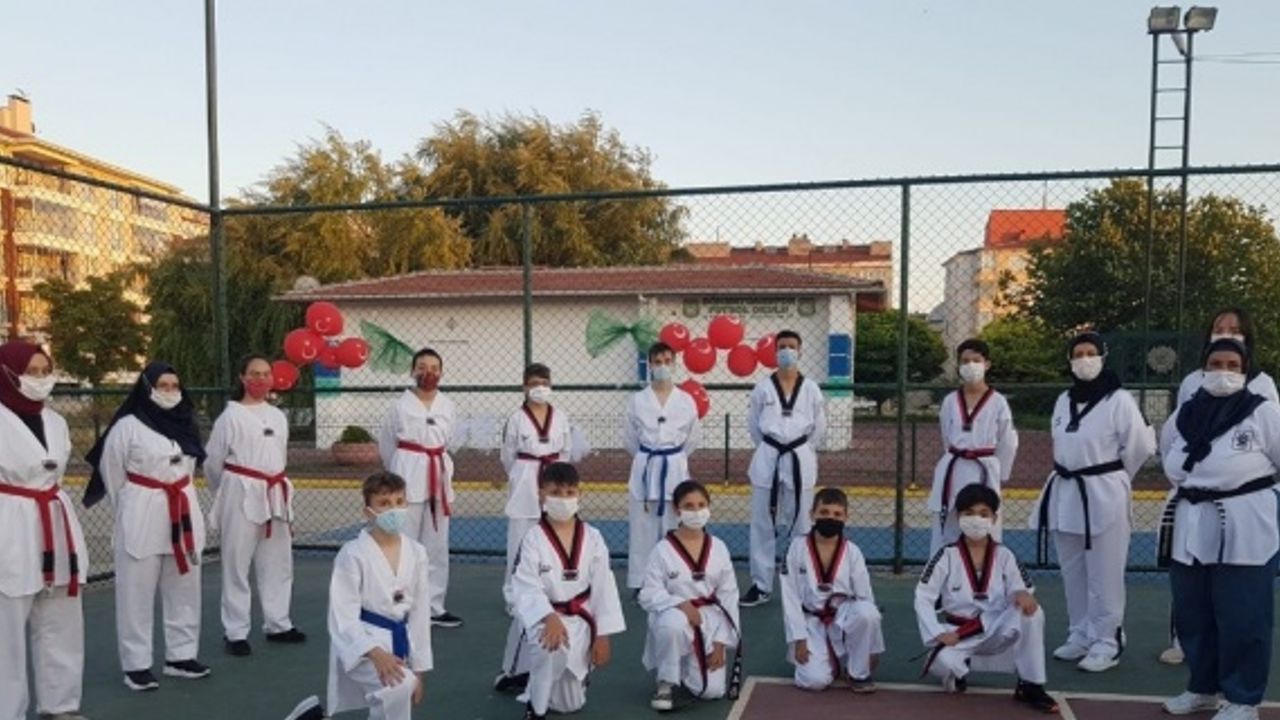 Gökmeydan Spor Kulübü’nün 9 sporcusu siyah kuşak bağladı