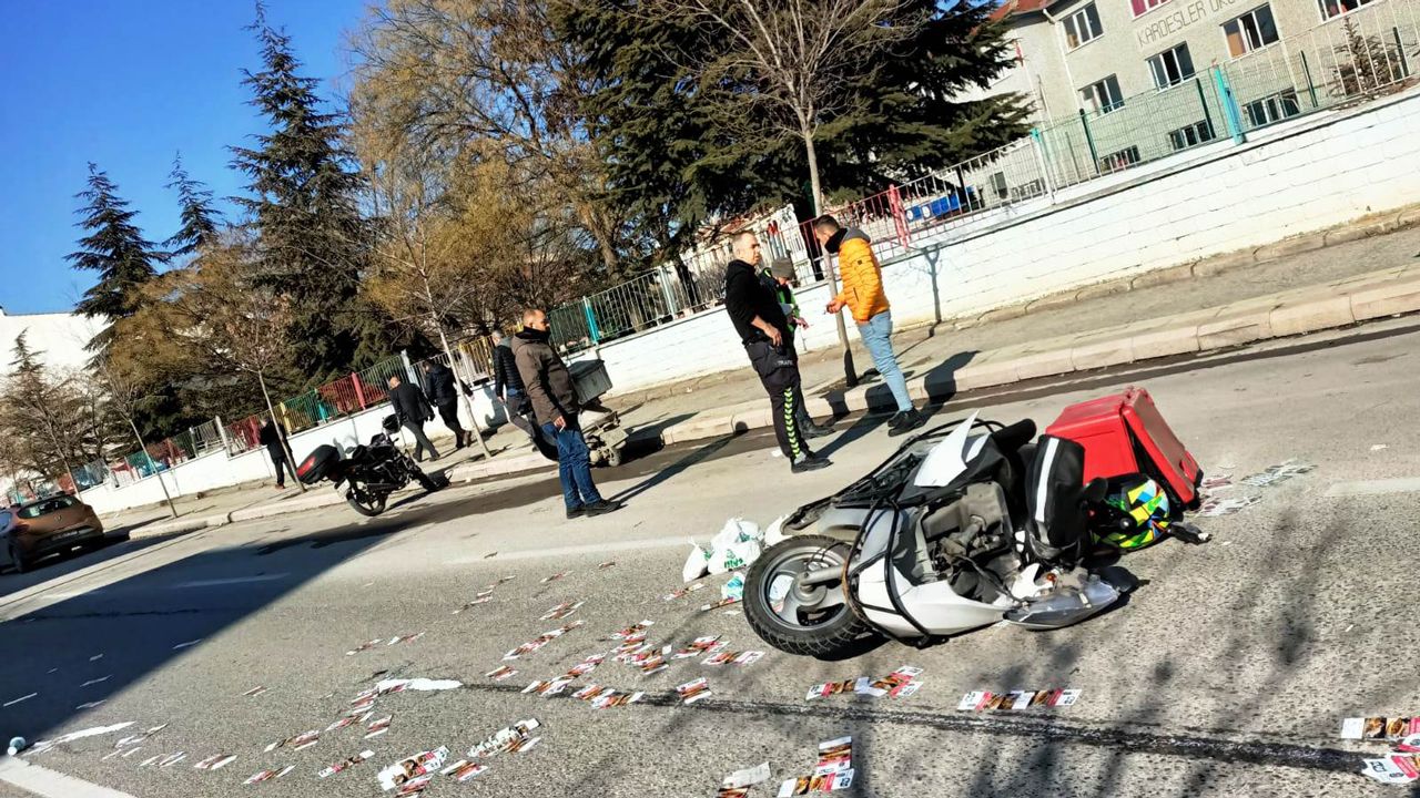 Motosiklet öğrenciye çarptı