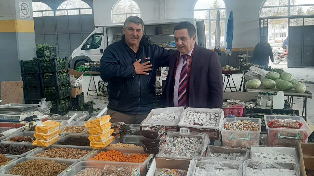 İshak Gündoğan’dan pazar esnafına ziyaret
