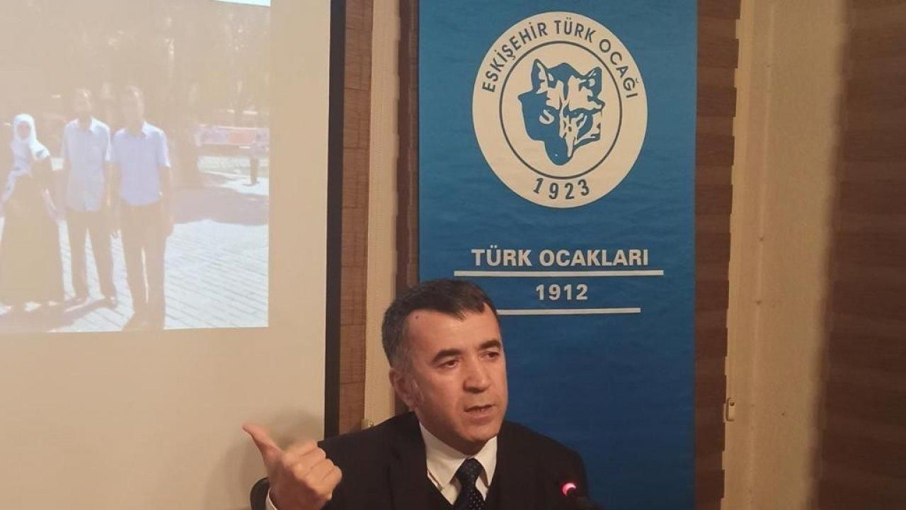 “Doğu Türkistan Gerçeği ve Türk Milliyetçiliği” konferansı