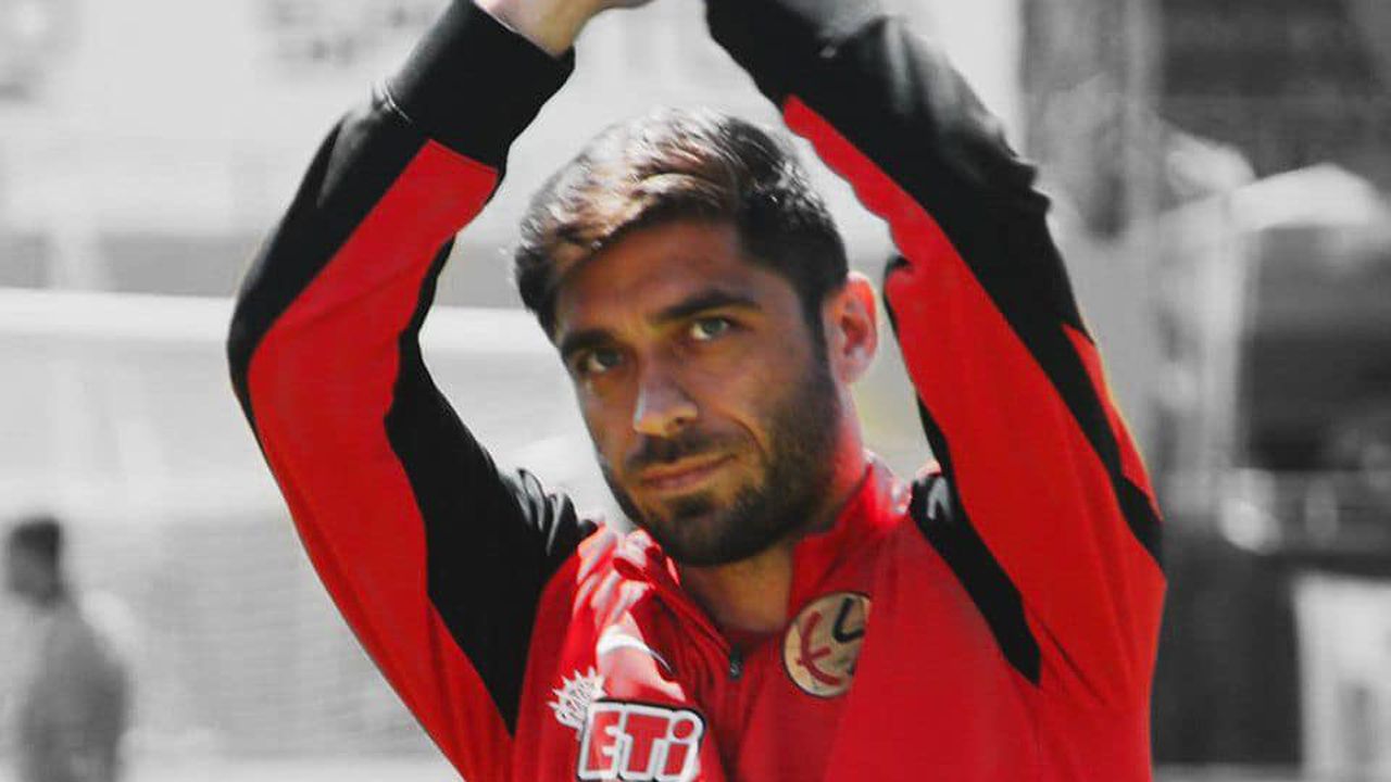 Eskişehirspor kaptanı Sevgin Coşkun futbolu bırakıyor