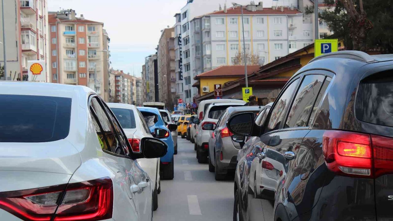 Eskişehir’de trafiğe kayıtlı araç sayısı 310 bin 588 oldu