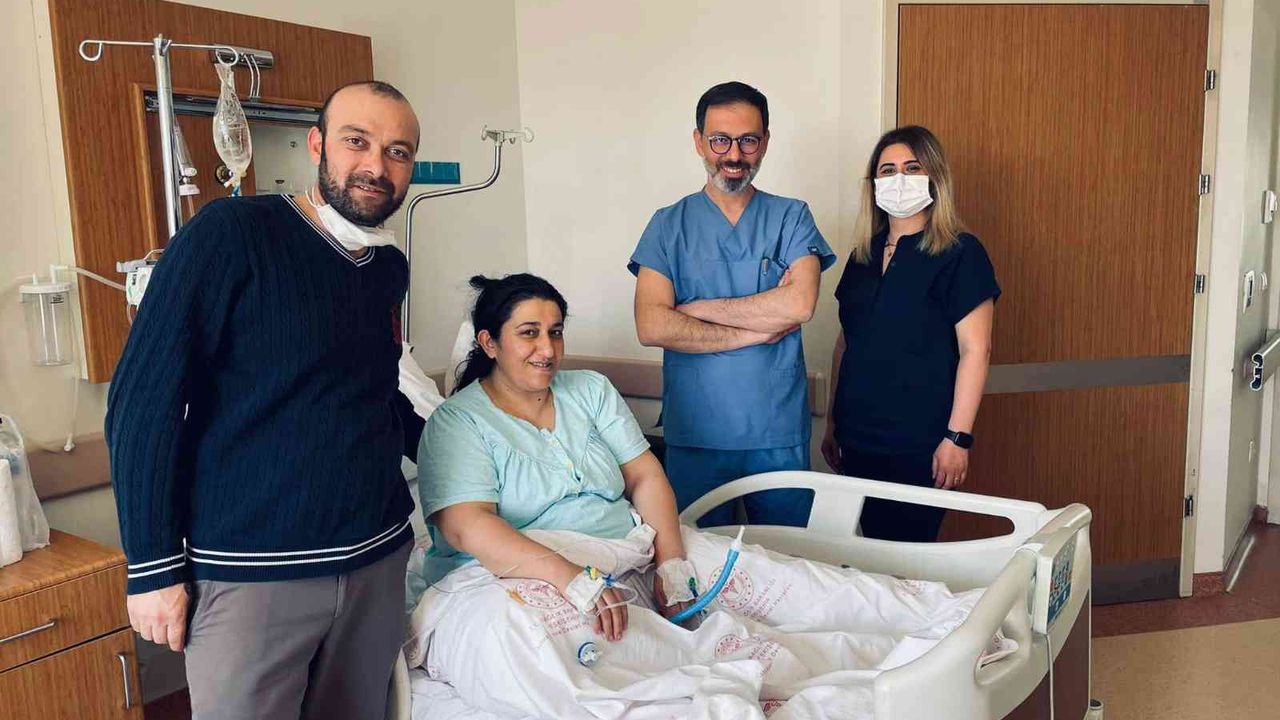 Yunus Emre Devlet Hastanesi’nde tüp mide ameliyatı yapıldı