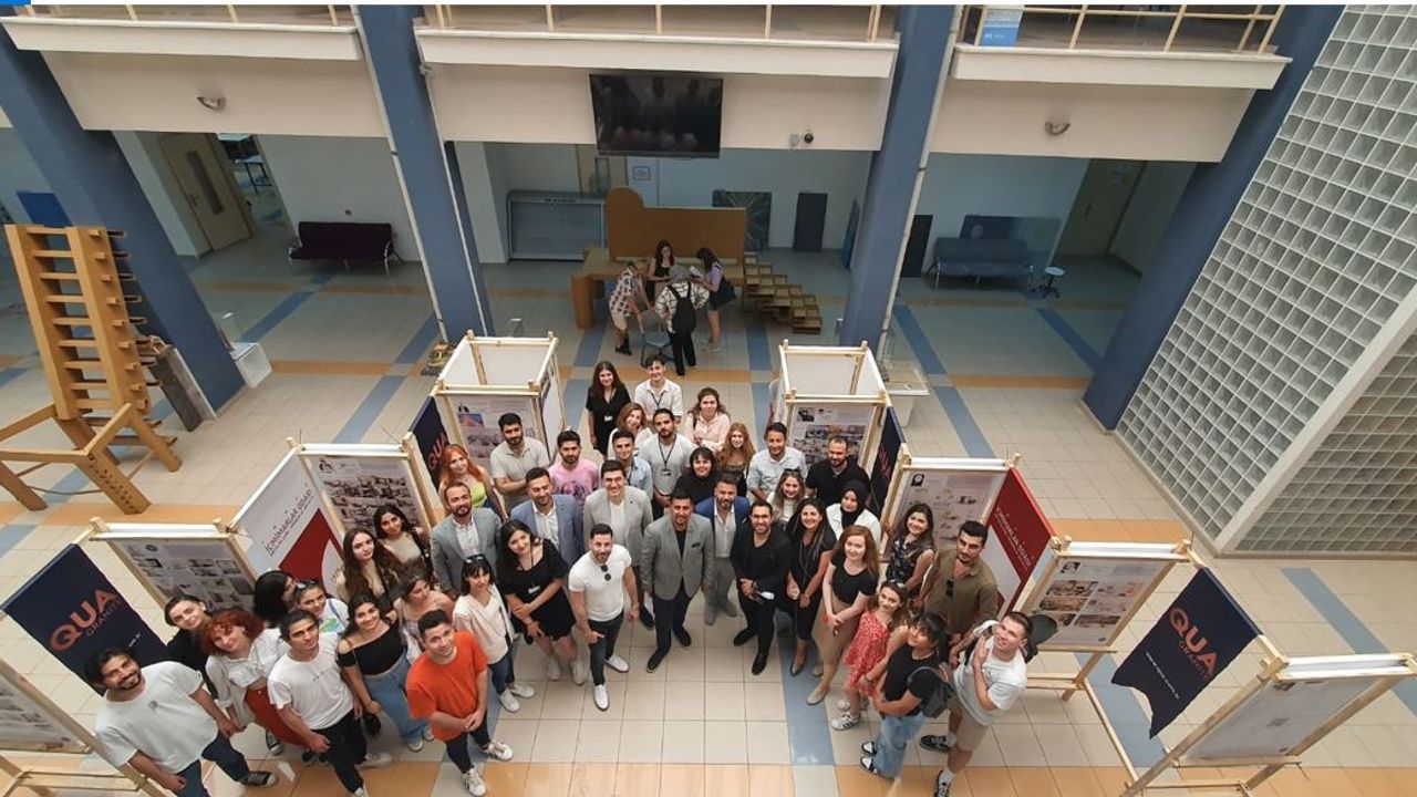 QUA Granite Dünya İç Mekanlar günü kapsamında Akdeniz Üniversitesi İç Mimarlık Bölümü mezunları ve öğrencileri ile buluş