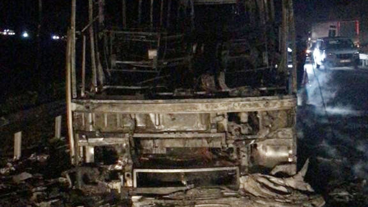 Yanan otobüsteki 38 yolcu ölümden döndü
