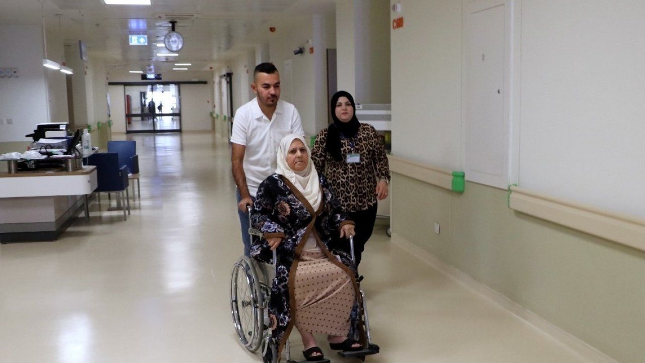 Iraklı kadın aradığı tedaviyi Eskişehir Şehir Hastanesi’nde buldu