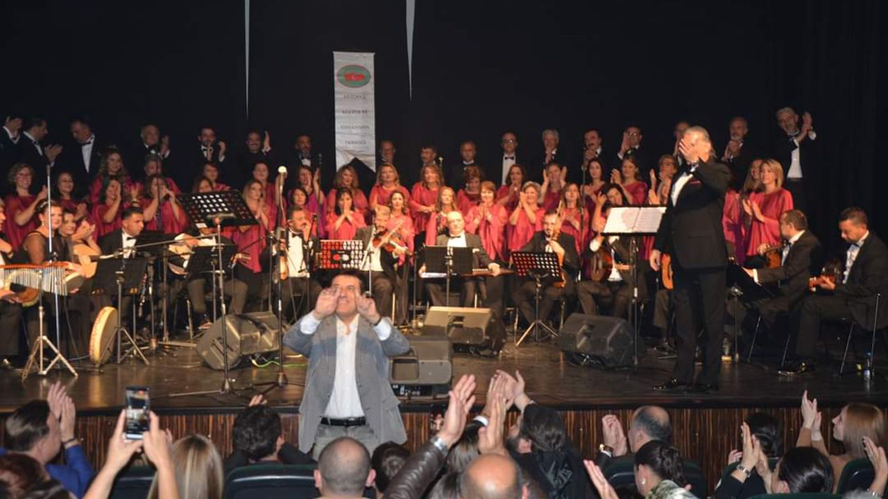 Eskişehir’de ünlü sanatçı Coşkun Sabah’ın konser programı yoğun ilgi gördü