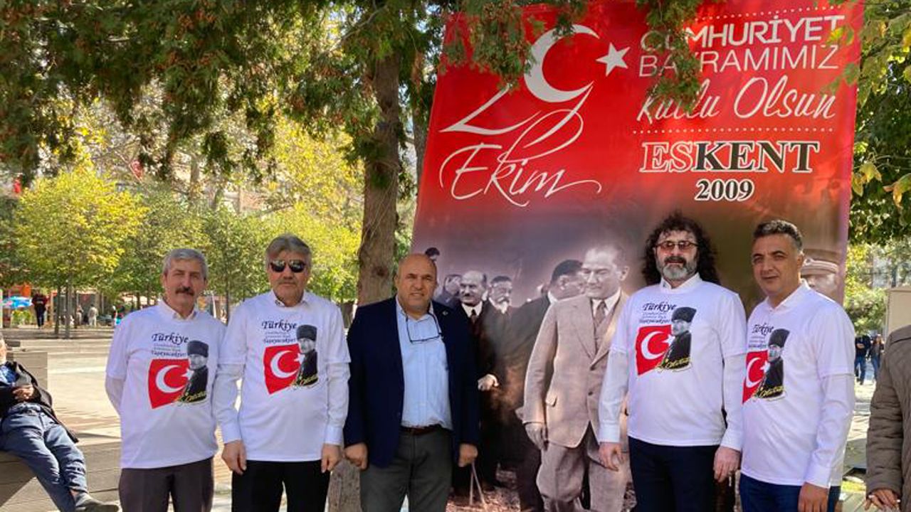 Hepimiz Atatürk devrimlerinin bekçisiyiz