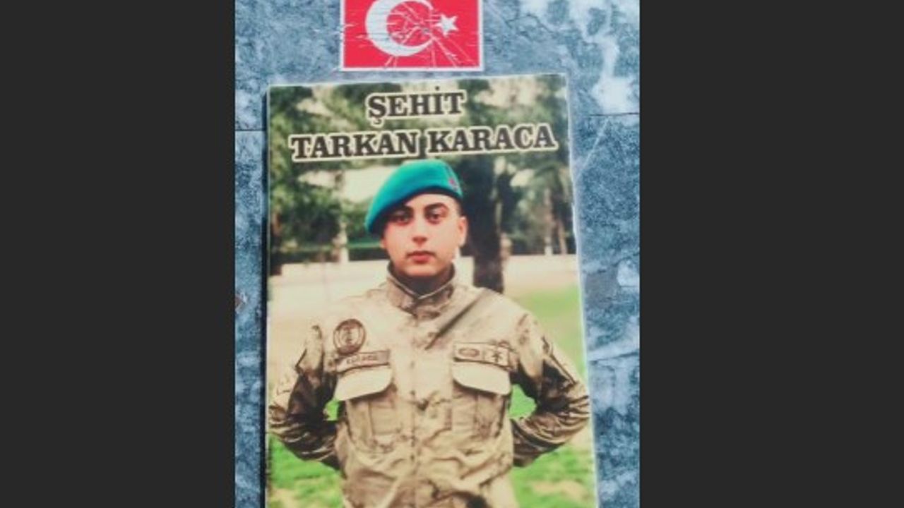 Şehidin Türk bayrağına iğrenç saldırı