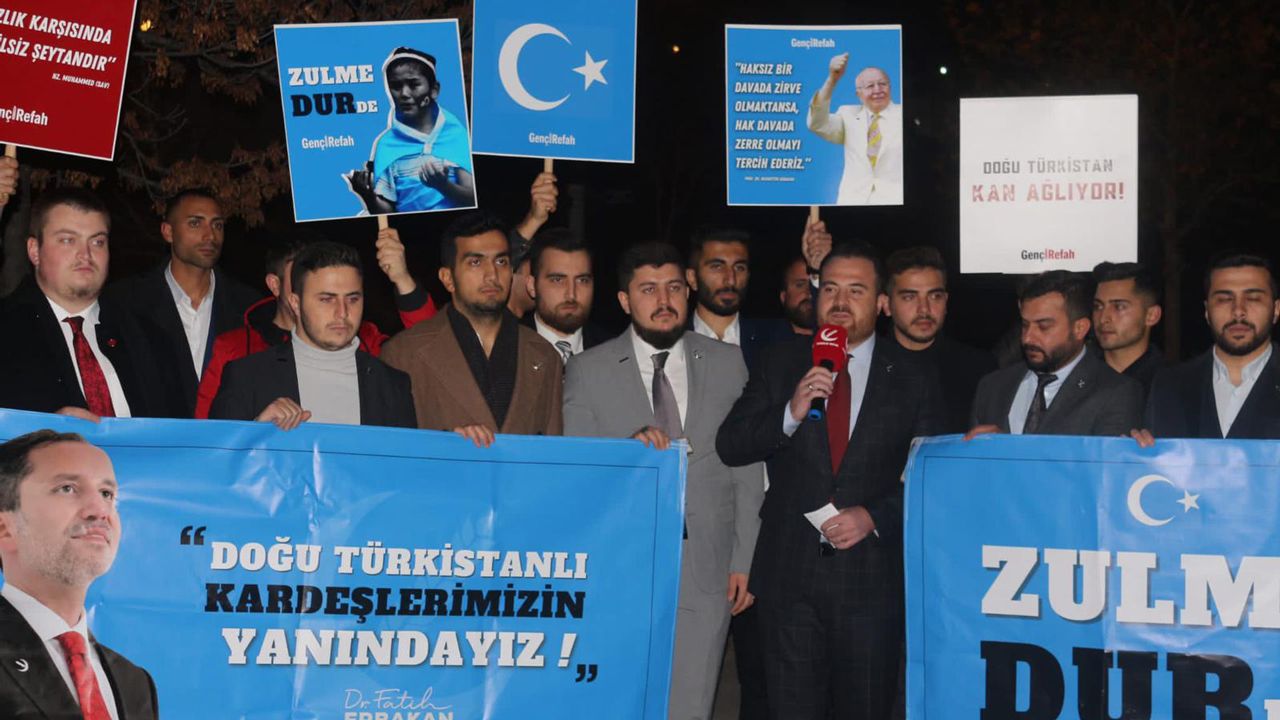 Uygur Türkleri yalnız ve sahipsiz değildir