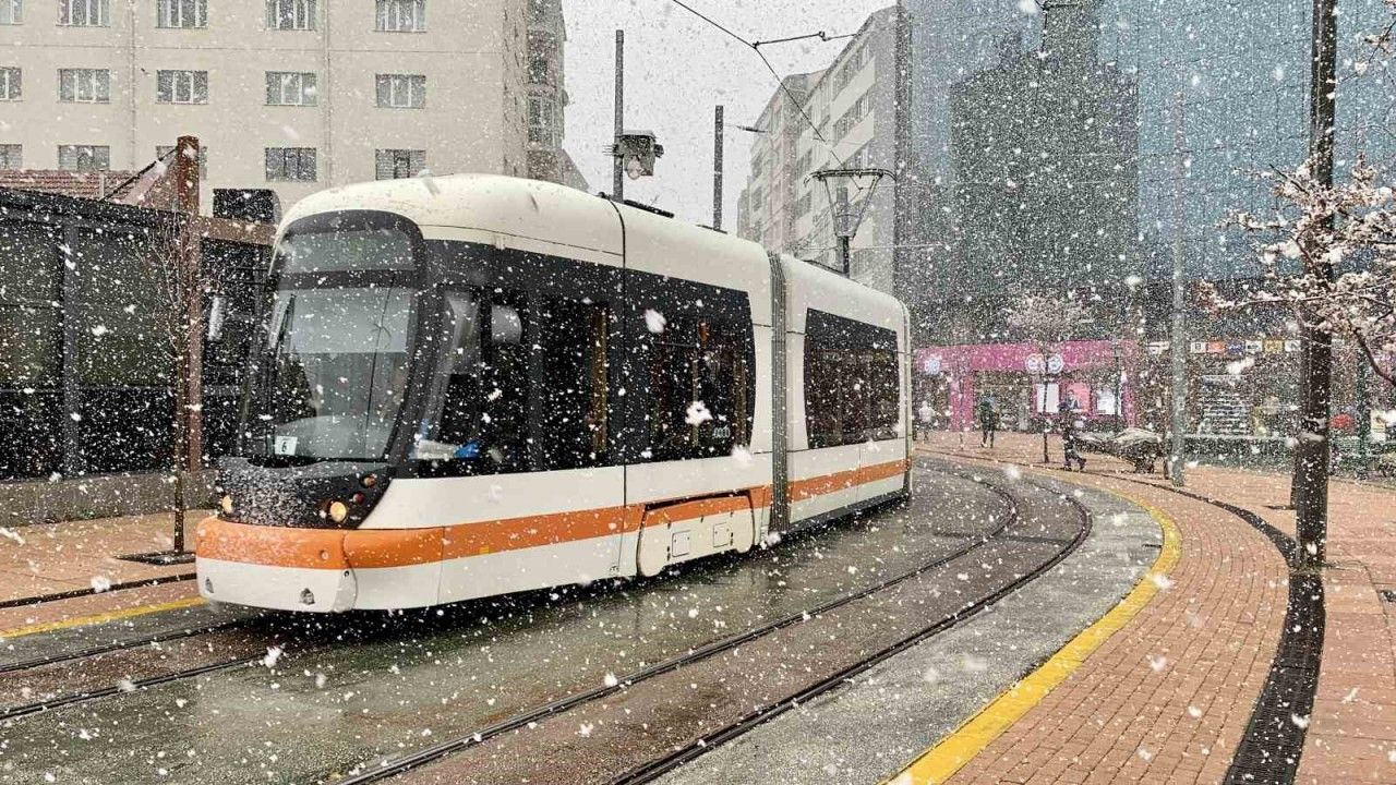 Eskişehir’de bugün de kar yağışı bekleniyor