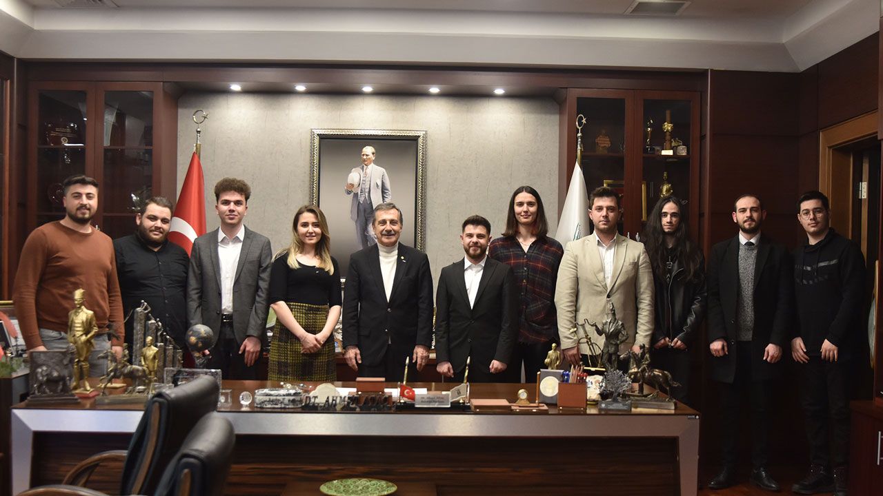 CHP Tepebaşı Gençlik Kolları Başkan Ataç'ı Ziyaret Etti