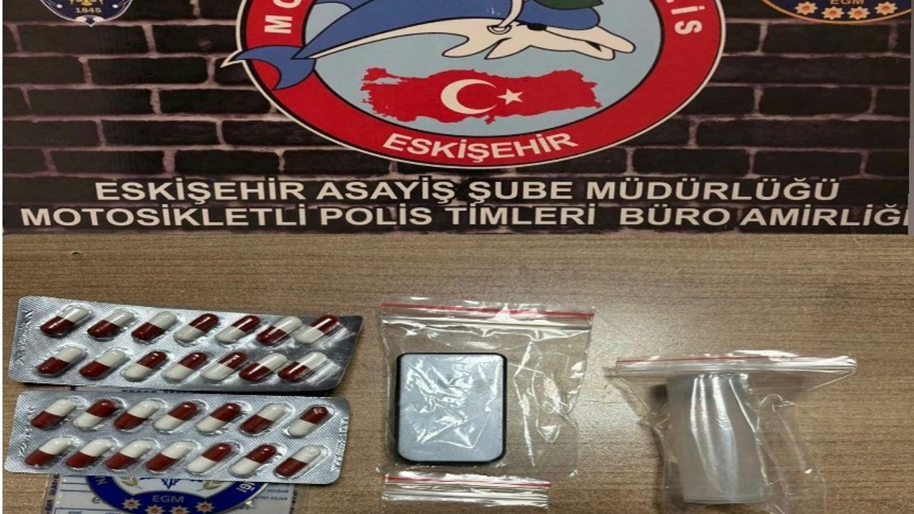 Uyuşturucu madde satıcısı 2 kişi yakalandı