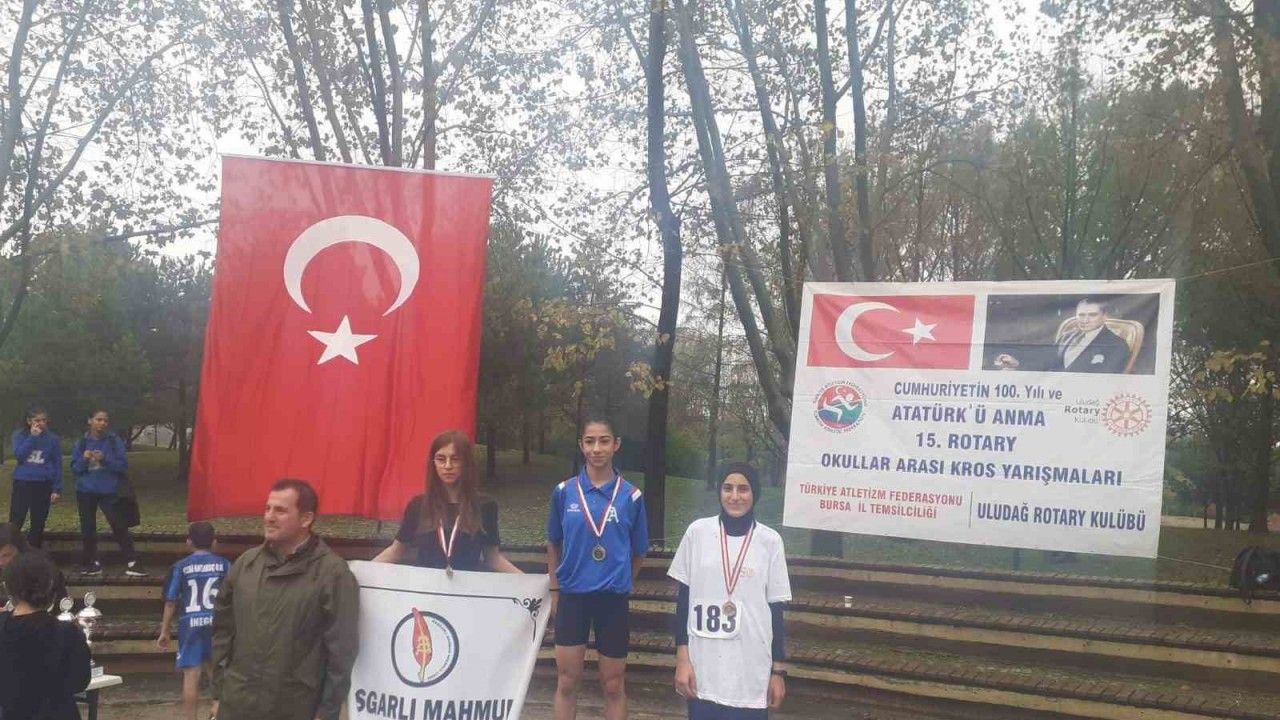 Eskişehirli atletizm sporcusu ‘Kros’ şampiyonu oldu