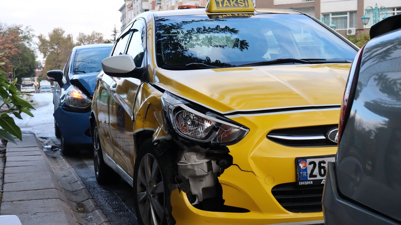 Eskişehir'de zincirleme trafik kazası oldu