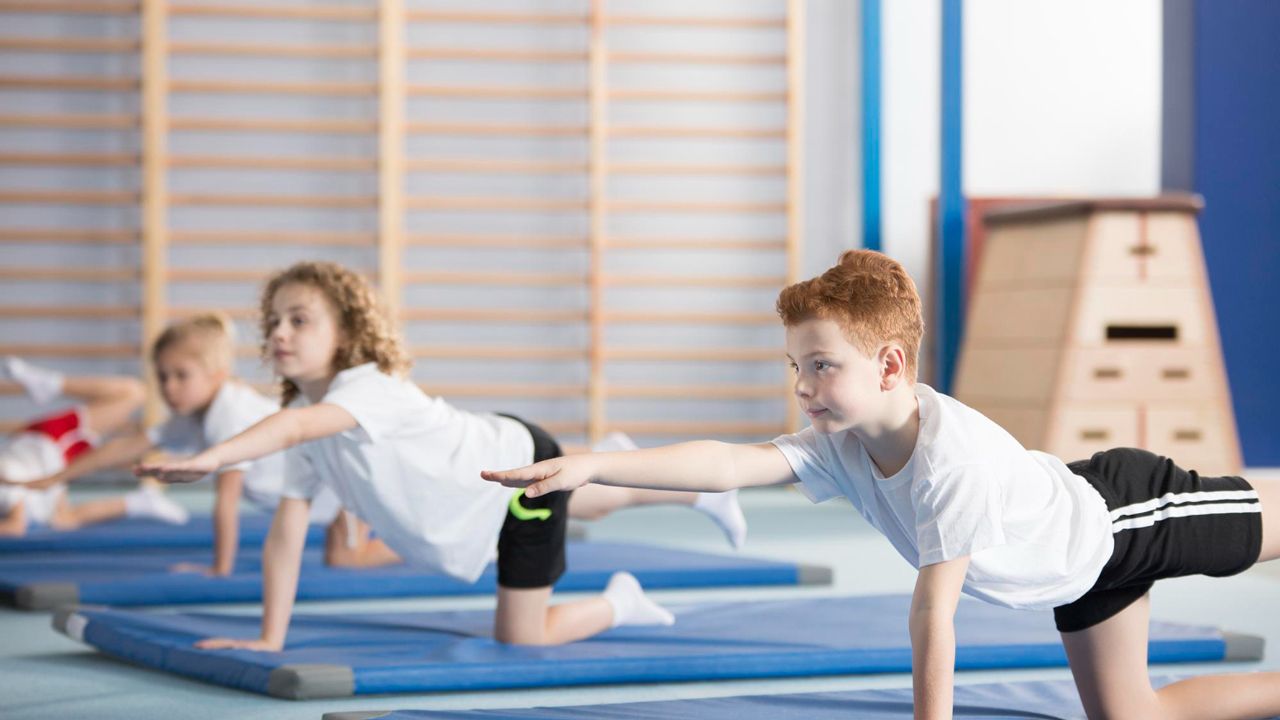 Atakent Spor OkuluRitmik Jimnastik Kurslarıyla Zarafetin Peşinde