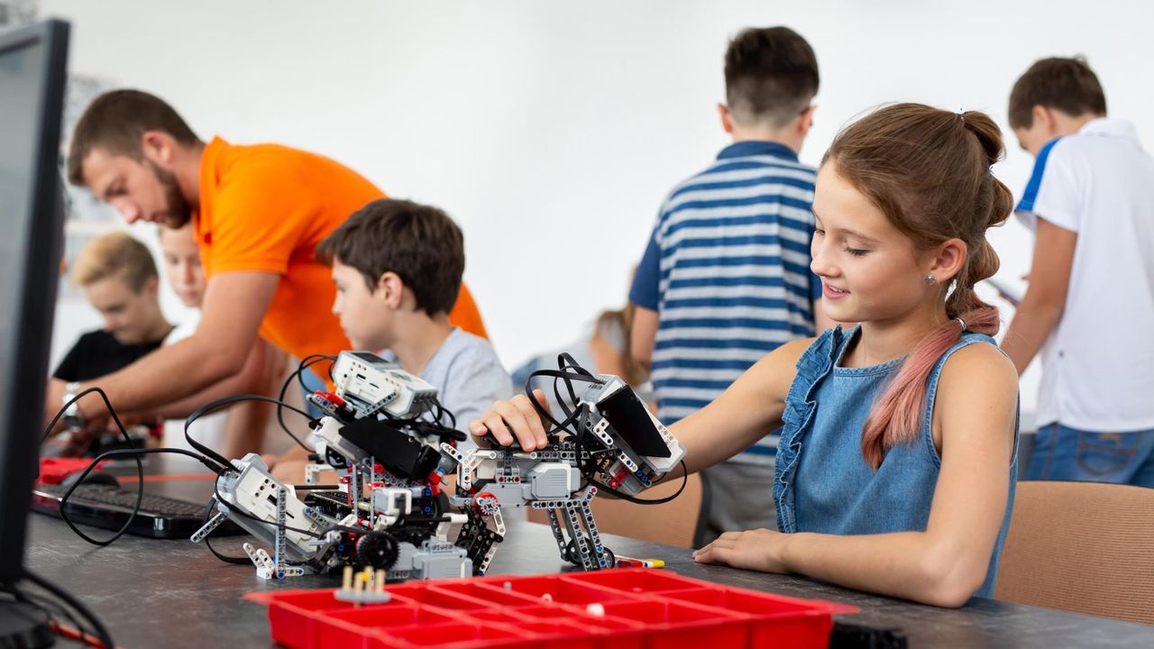 Beşiktaş Spor Okulu’nda Robotik Kodlama Kursları: Geleceği Şekillendirin