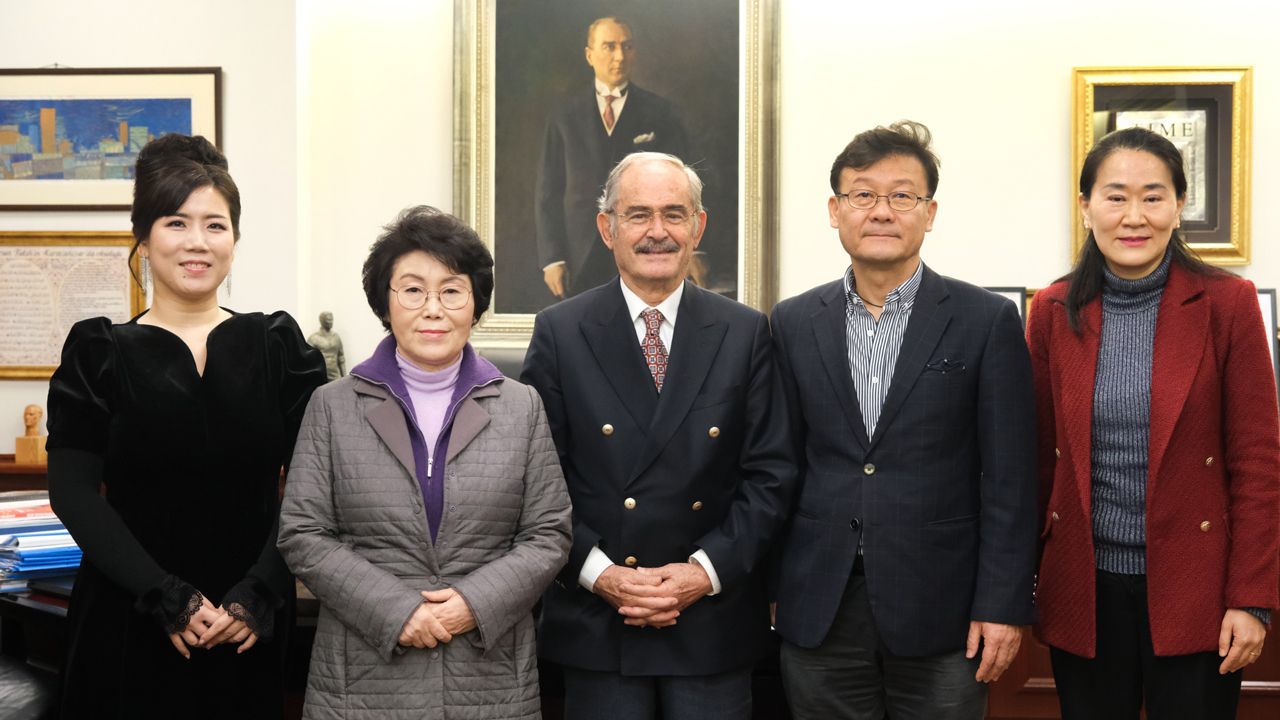 Güney Kore heyetinden  başkan Büyükerşen’e ziyaret