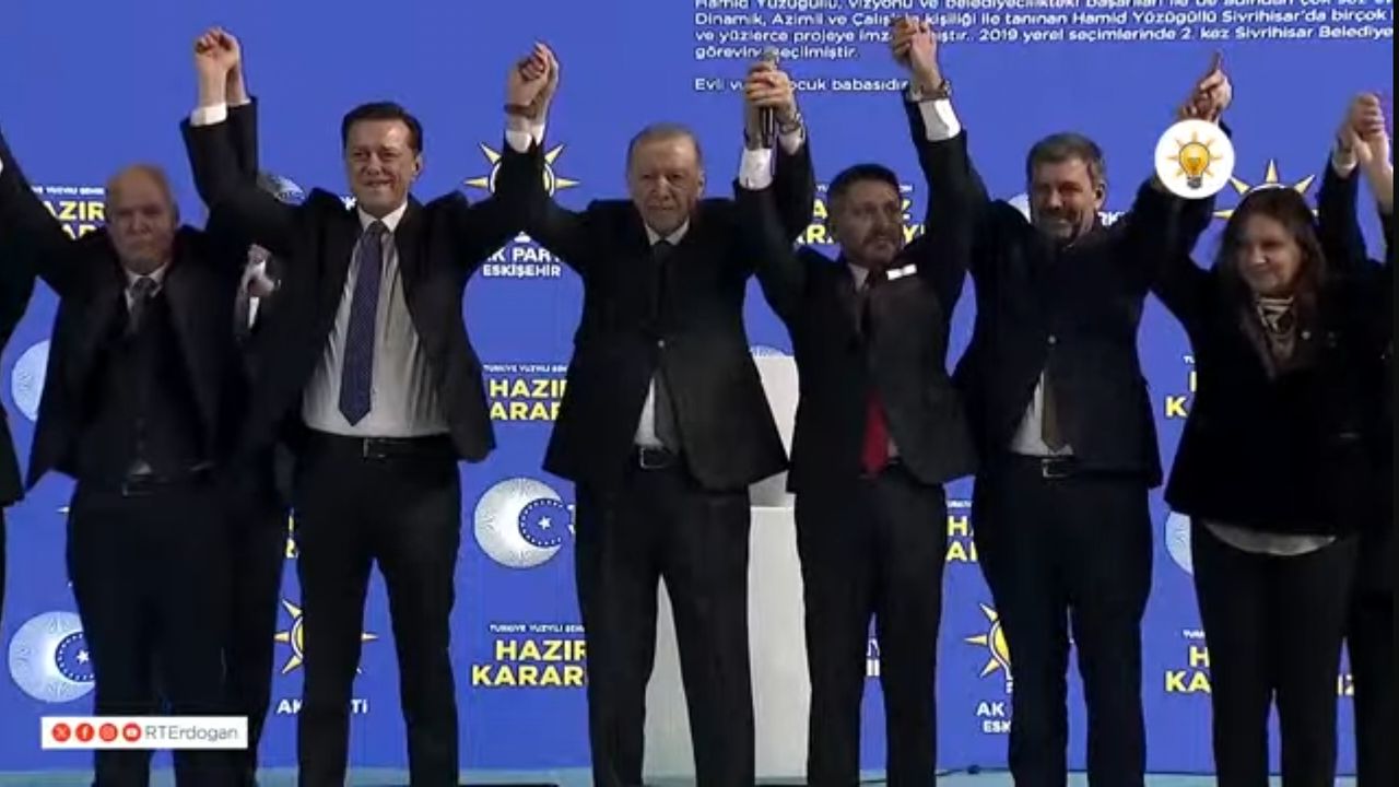 AK Parti'nin ilçe adaylarını Erdoğan açıkladı