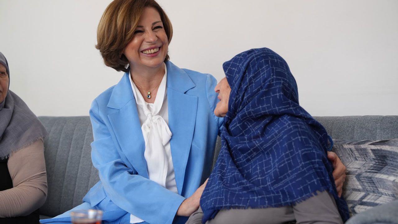 Başkan ayşe Ünlüce’den 93 yaşındaki fadime teyzeye anlamlı z