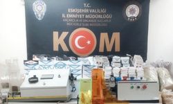 Kaçak sigara imalathanelerine polis baskını