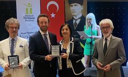 TÜGİAD Eskişehir Şube Başkanı Serkan Can Zengin'e ödül