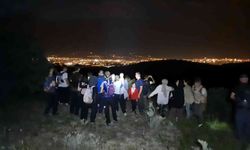 Doğa tutkunları 8 kilometrelik gece yürüyüşü yaptı