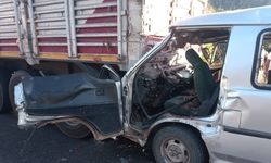 Bilecik’te tarım işçilerini taşıyan minibüs kaza yaptı: 12 yaralı