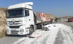 Afyonkarahisar’da tıra otobüs ve kamyon çarptı: 2 ölü, 5 yaralı