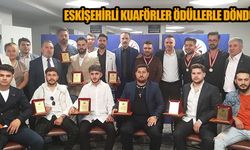 Eskişehirli kuaförler Antalya’dan ödüllerle döndü