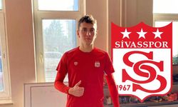 Ahmet Akpınar Sivasspor'a transfer oldu