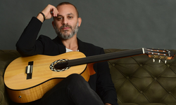 Perdesiz Gitarist Cenk Erdoğan 18 Aralık’ta Eskişehir Zübeyde Hanım Kültür Merkezi’ne Geliyor!