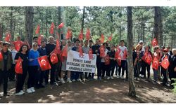 Kent Ormanı Kırmızı Beyaz Türk bayrakları ile renklendi