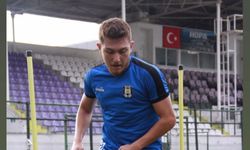 Demirspor Barın'ı renklerine bağladı