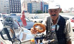 27 yıldır simit satarak geçiniyor