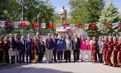 Ataç Mahmudiye’nin Kurtuluş Günü’ndeydi