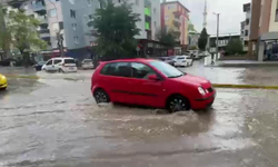 Eskişehir'de sağanak yağış etkili oldu