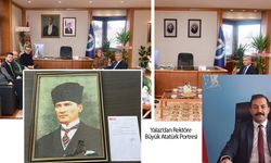 Rektörün ilk işi Atatürk fotoğrafını küçültmek oldu