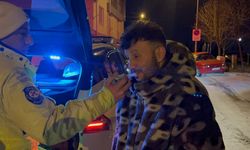 3 araca çarpan alkollü sürücü, topu taca attı!