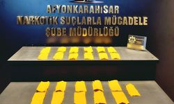 Aracın gizli bölmesindeki uyuşturucuyu polis böyle buldu
