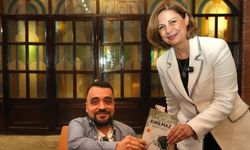 Burak Sakçı, 'Umutlar Kırılmaz' Kitabını İmzaladı