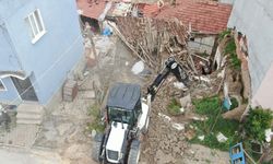 İnönü’de Metruk binalar için yıkım çalışması sürüyor