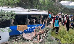 Midibüs şarampole uçtu: 28 yaralı var