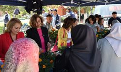 Çiçekler başkan Ünlüce’den